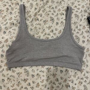 Aritzia TNA sports bra